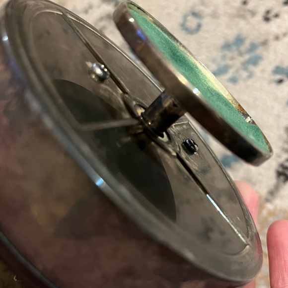 Vintage Metal Silver Snowflake Musicbox Decor - Picture 16 of 17